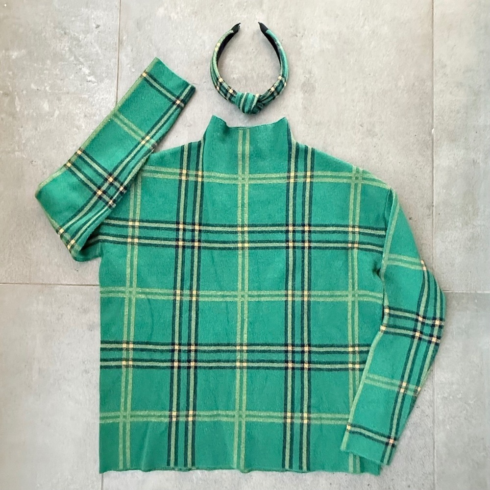 Tahari Green Tartan Sweater Set Size Medium Green Funnel Neck Matching Headband!